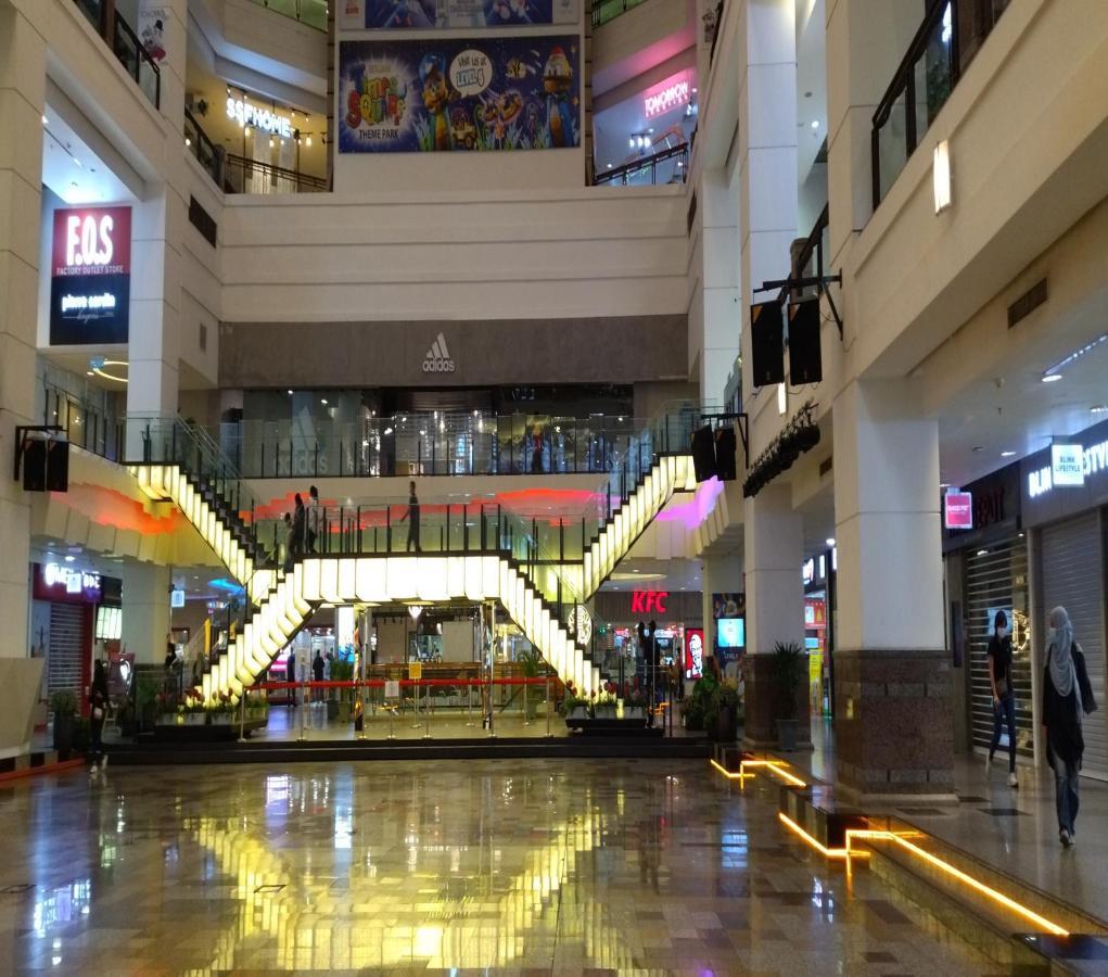Kl Berjaya Times Square Service Apartment Kuala Lumpur Exterior photo